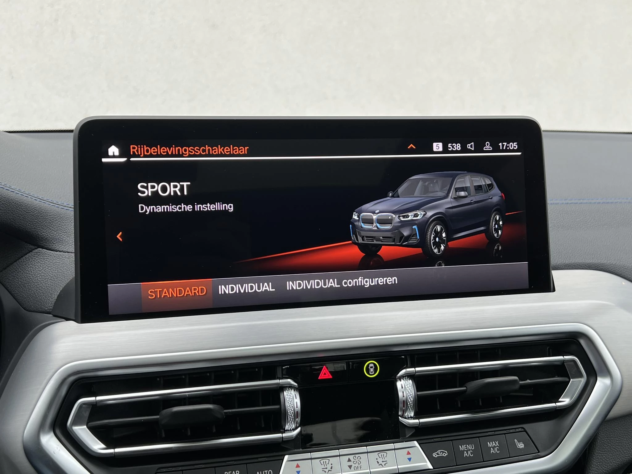 Hoofdafbeelding BMW iX3