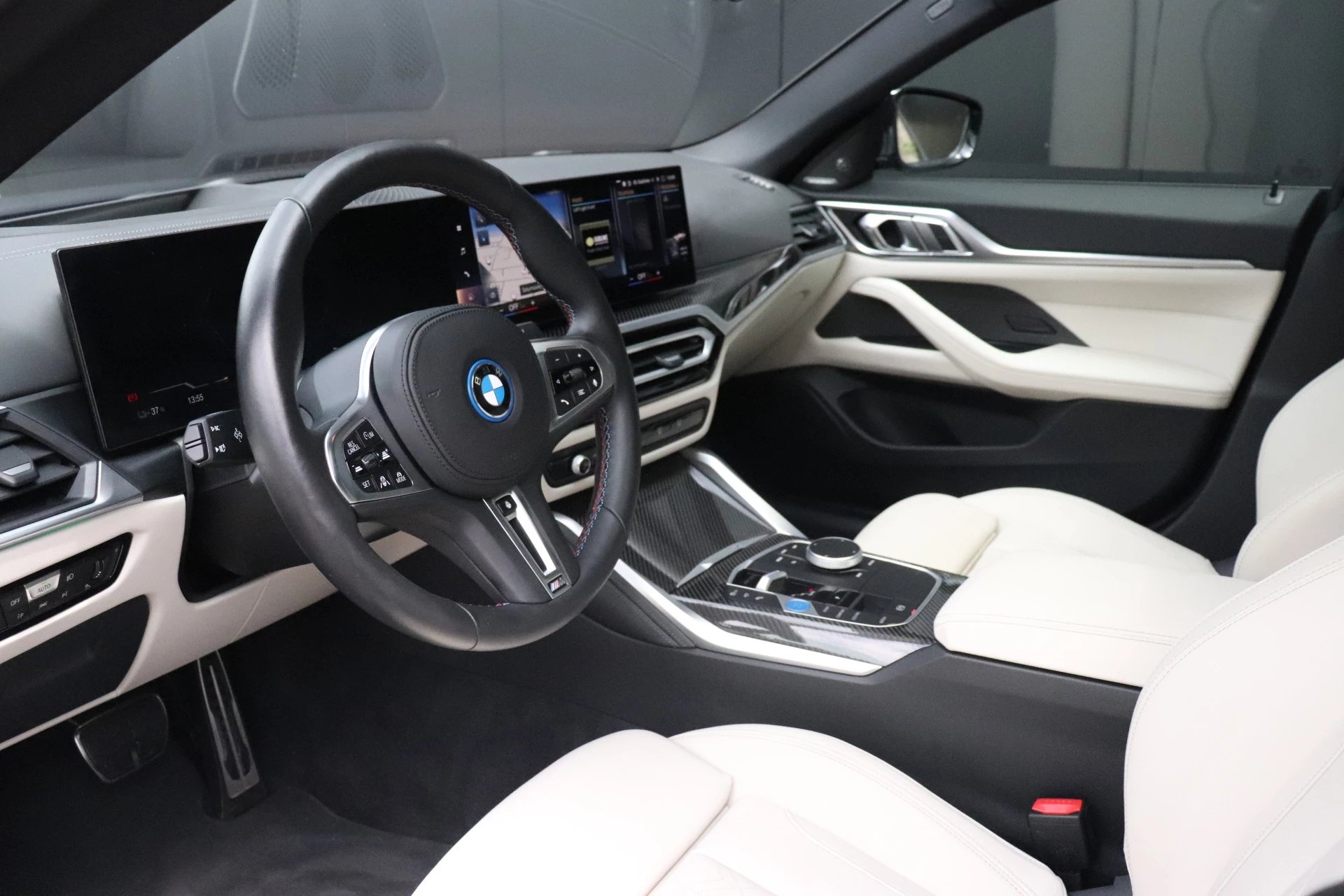 Hoofdafbeelding BMW i4