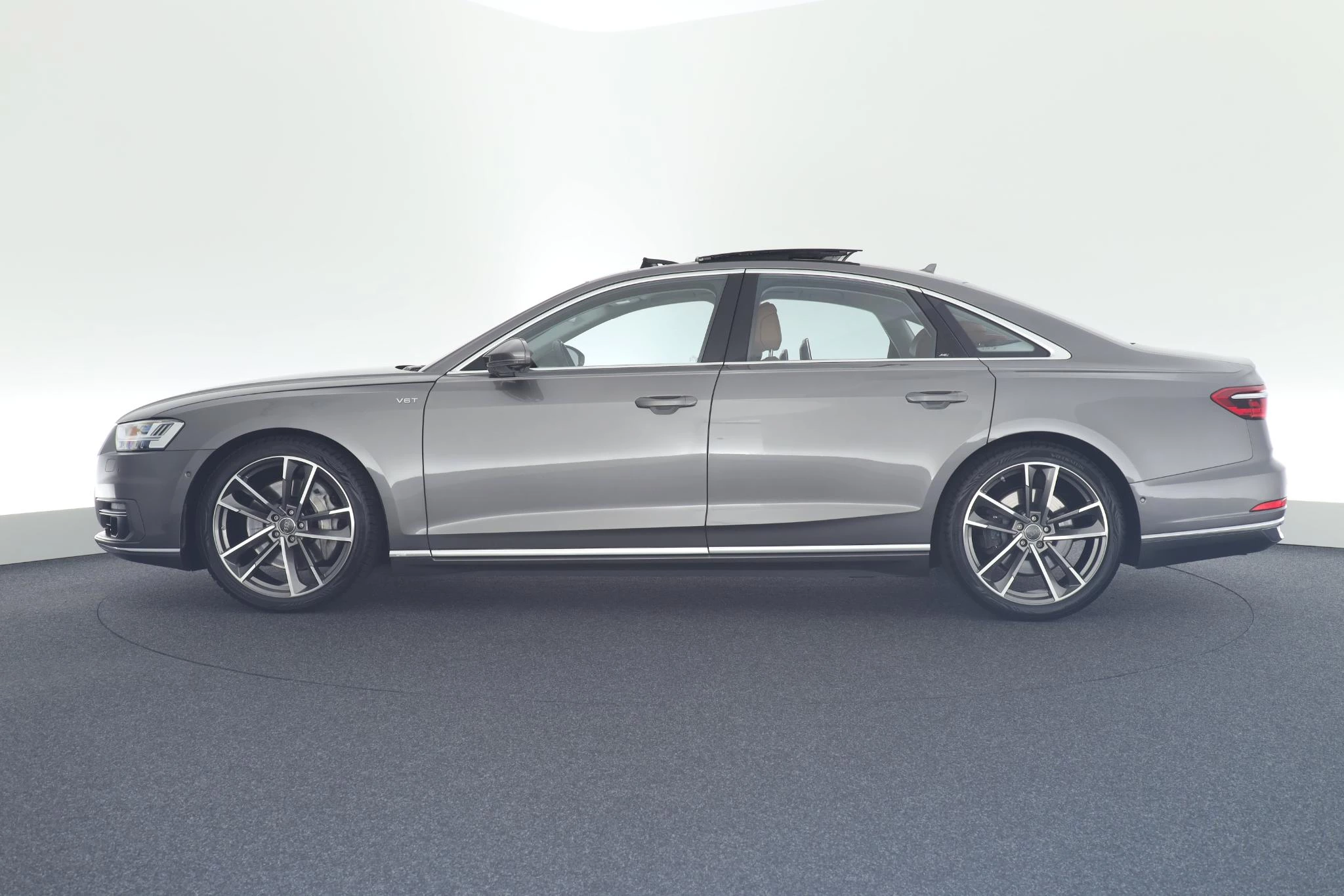 Hoofdafbeelding Audi A8