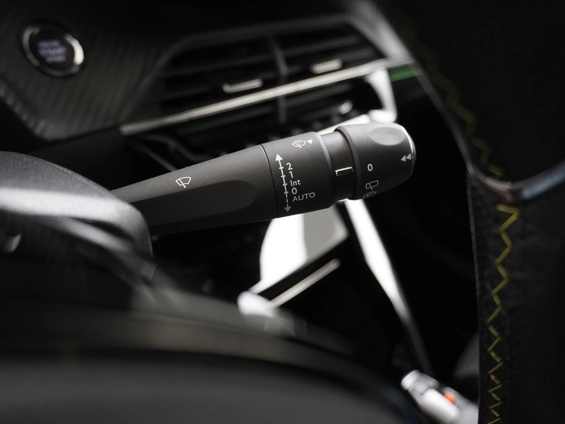 Hoofdafbeelding Peugeot e-2008