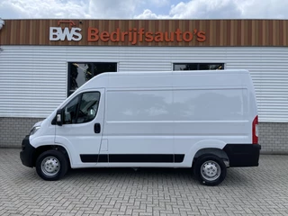 Hoofdafbeelding Opel Movano Opel Movano 2.2D 140pk L2H2 3.5t / nieuw overjarig / direct leverbaar / € 25.950 ex btw / parkeersensoren achter / airco / cruise control / bijrijdersbank !