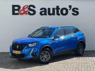 Hoofdafbeelding Peugeot 2008 Peugeot 2008 1.2 PureTech Style Trekhaak Camera Led Cruise Clima Carplay Navigatie