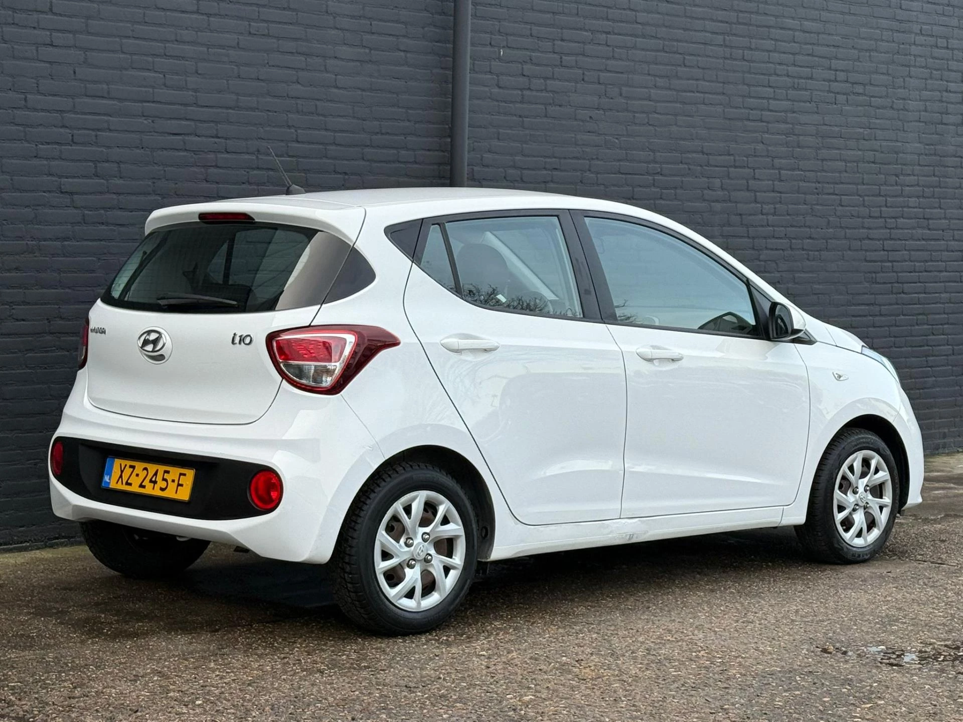 Hoofdafbeelding Hyundai i10