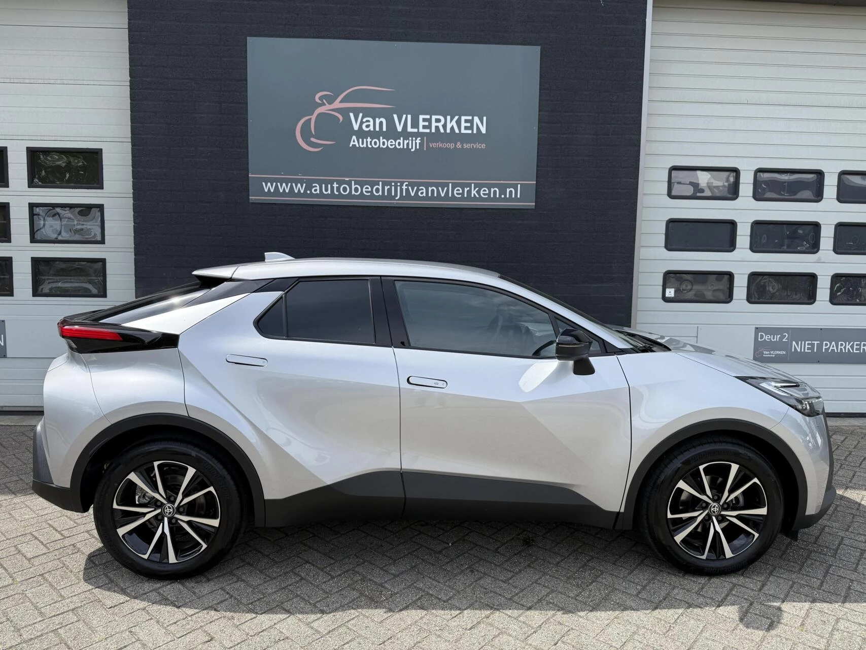 Hoofdafbeelding Toyota C-HR
