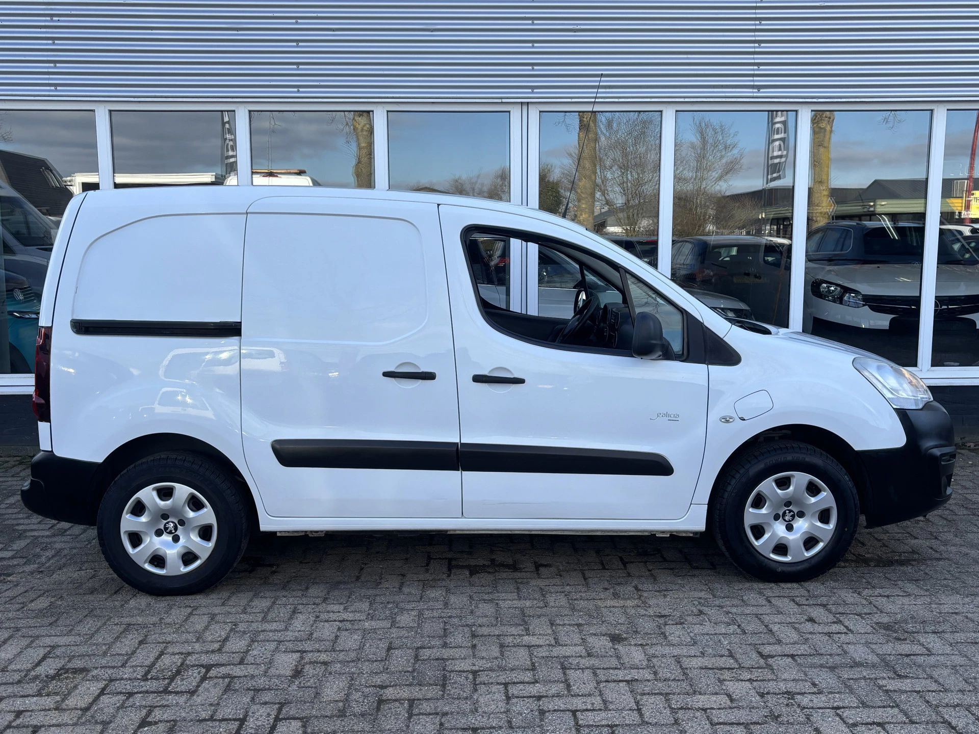 Hoofdafbeelding Peugeot e-Partner