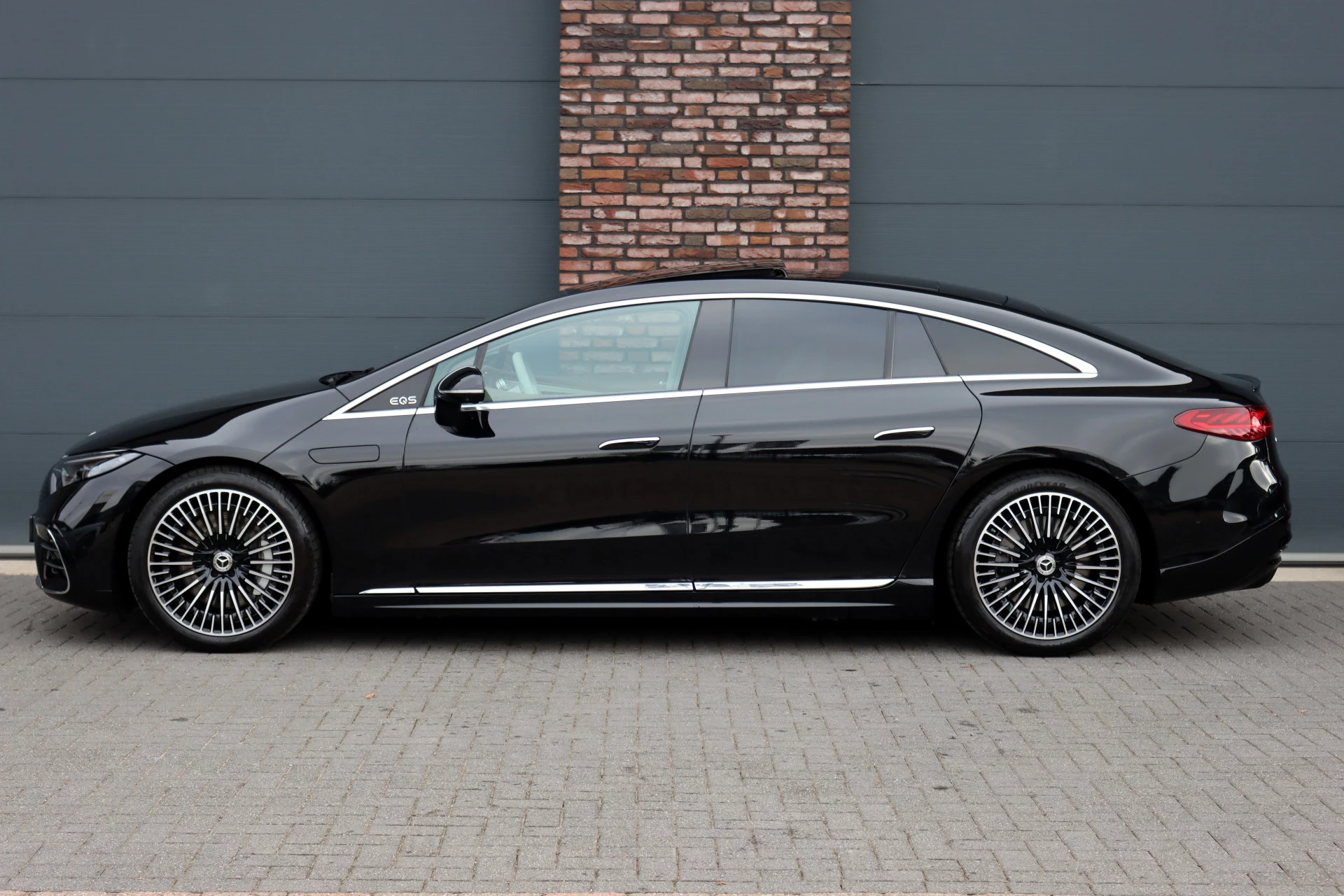 Hoofdafbeelding Mercedes-Benz EQS