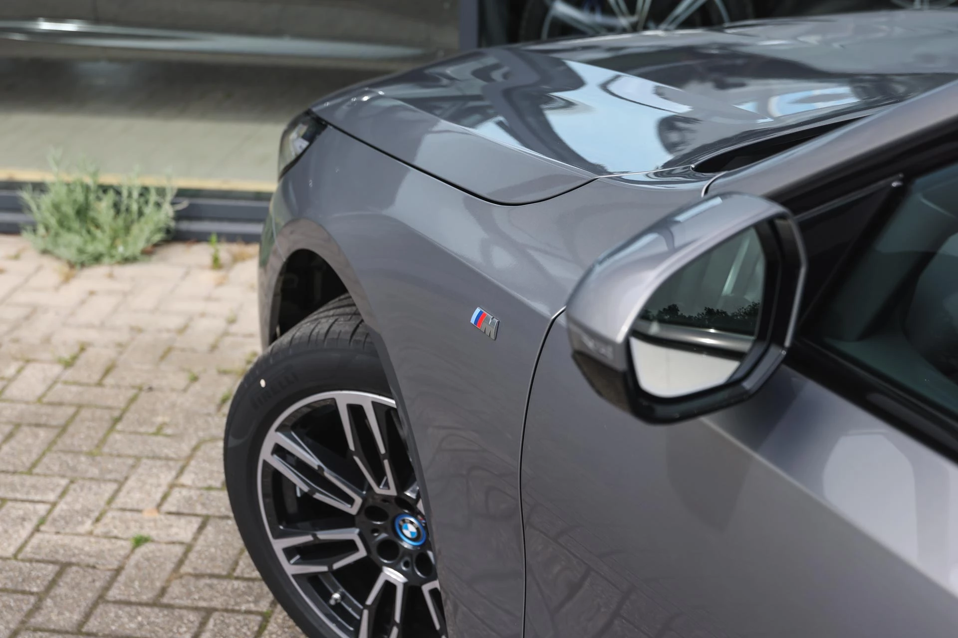 Hoofdafbeelding BMW i5