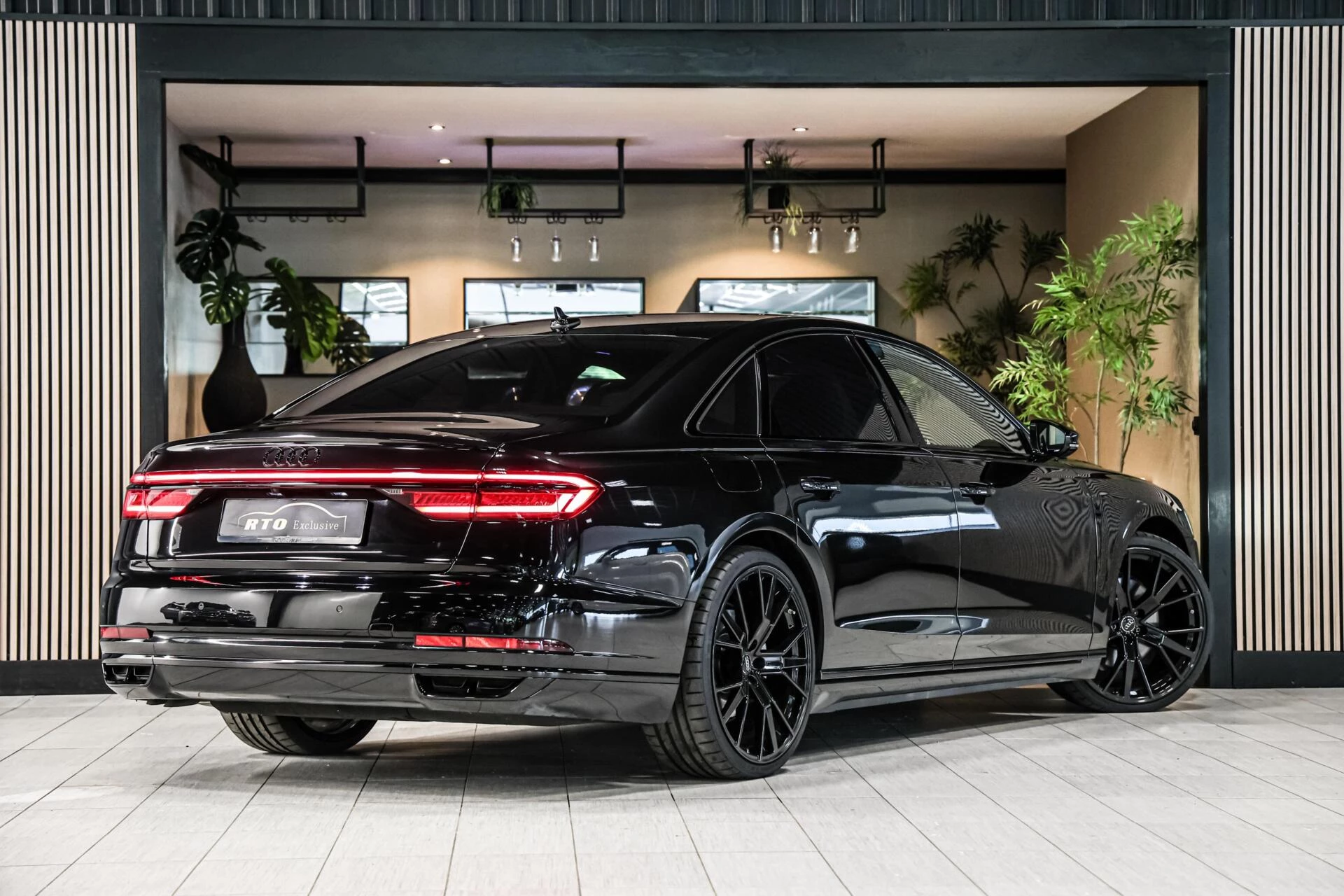 Hoofdafbeelding Audi A8