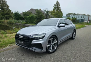 Hoofdafbeelding Audi Q8 Audi Q8 55 TFSI e Quattro S-Line / Nachtzicht / HUD / Sfeer