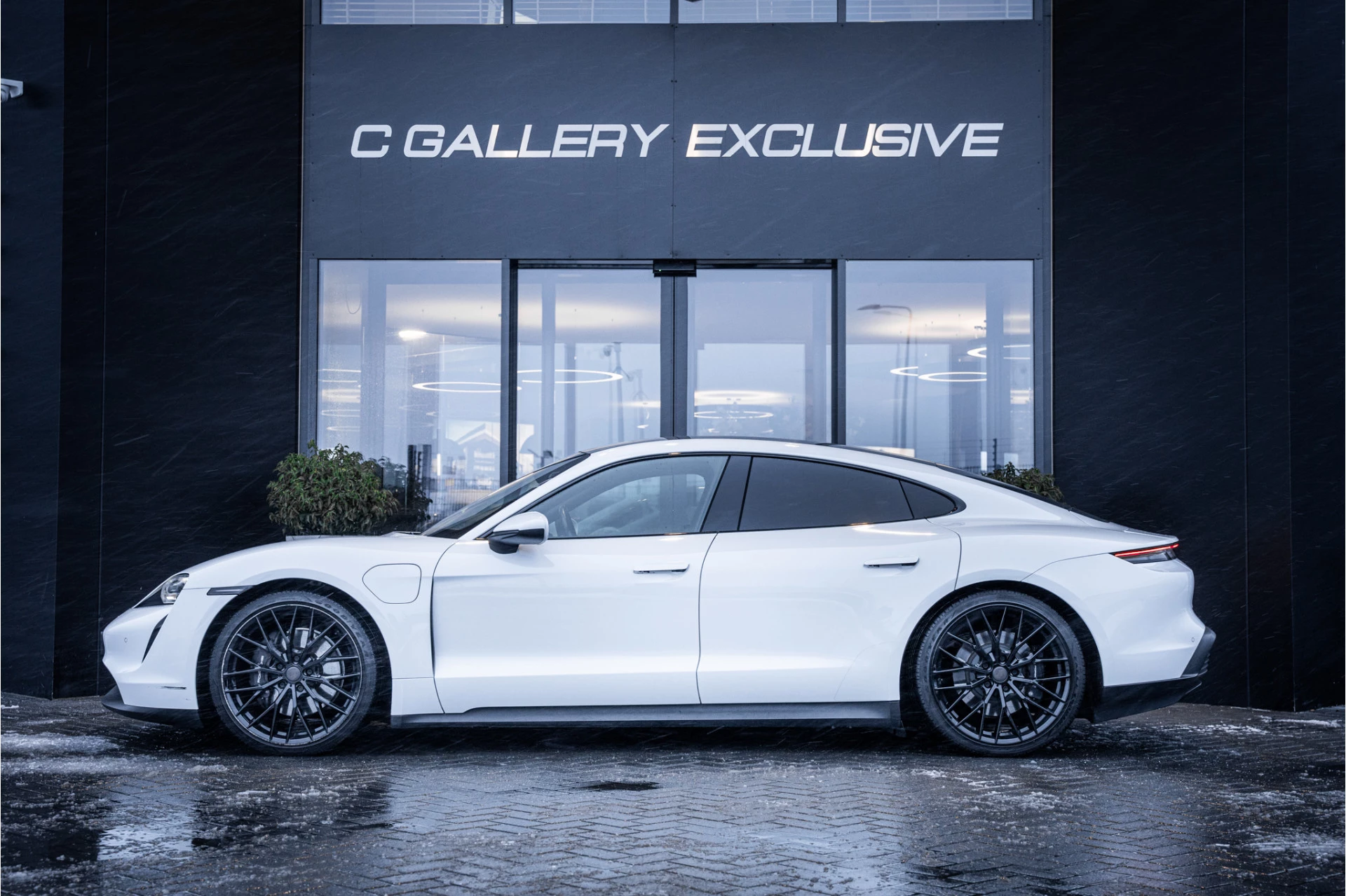 Hoofdafbeelding Porsche Taycan