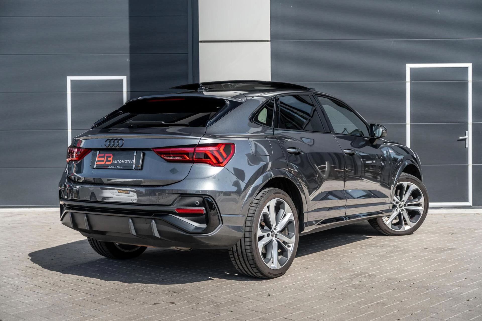 Hoofdafbeelding Audi Q3