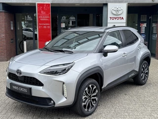 Toyota Yaris Cross Hybrid 115 DYNAMIC NIEUW DIRECT LEVERBAAR! STOEL/STUURVERW PARK-SENSOREN BLIND SPOT NAVI CAMERA AD-CRUISE CLIMA 17'' LM-VELGEN KEYLESS