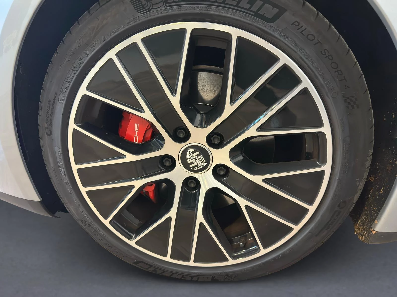 Hoofdafbeelding Porsche Taycan