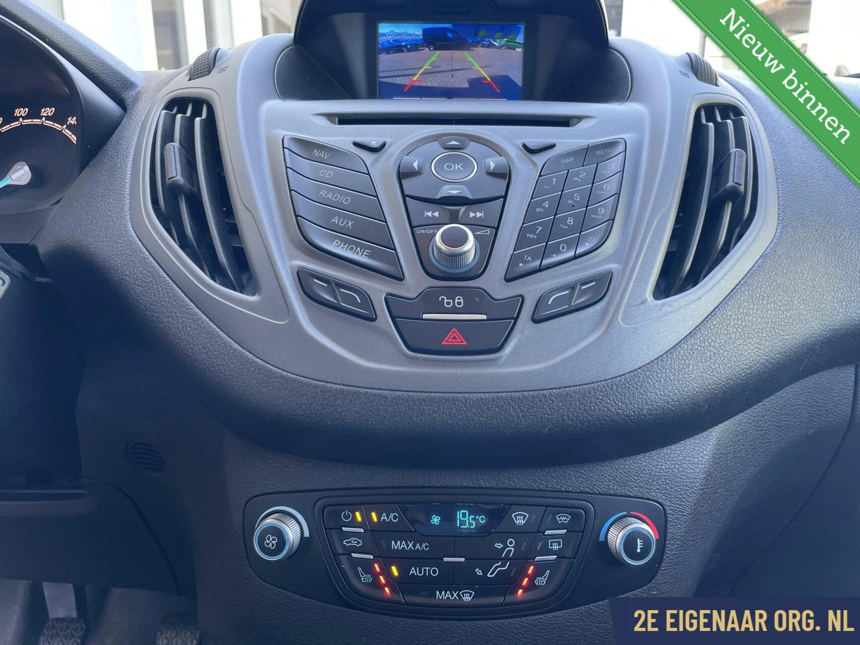 Hoofdafbeelding Ford Transit Courier