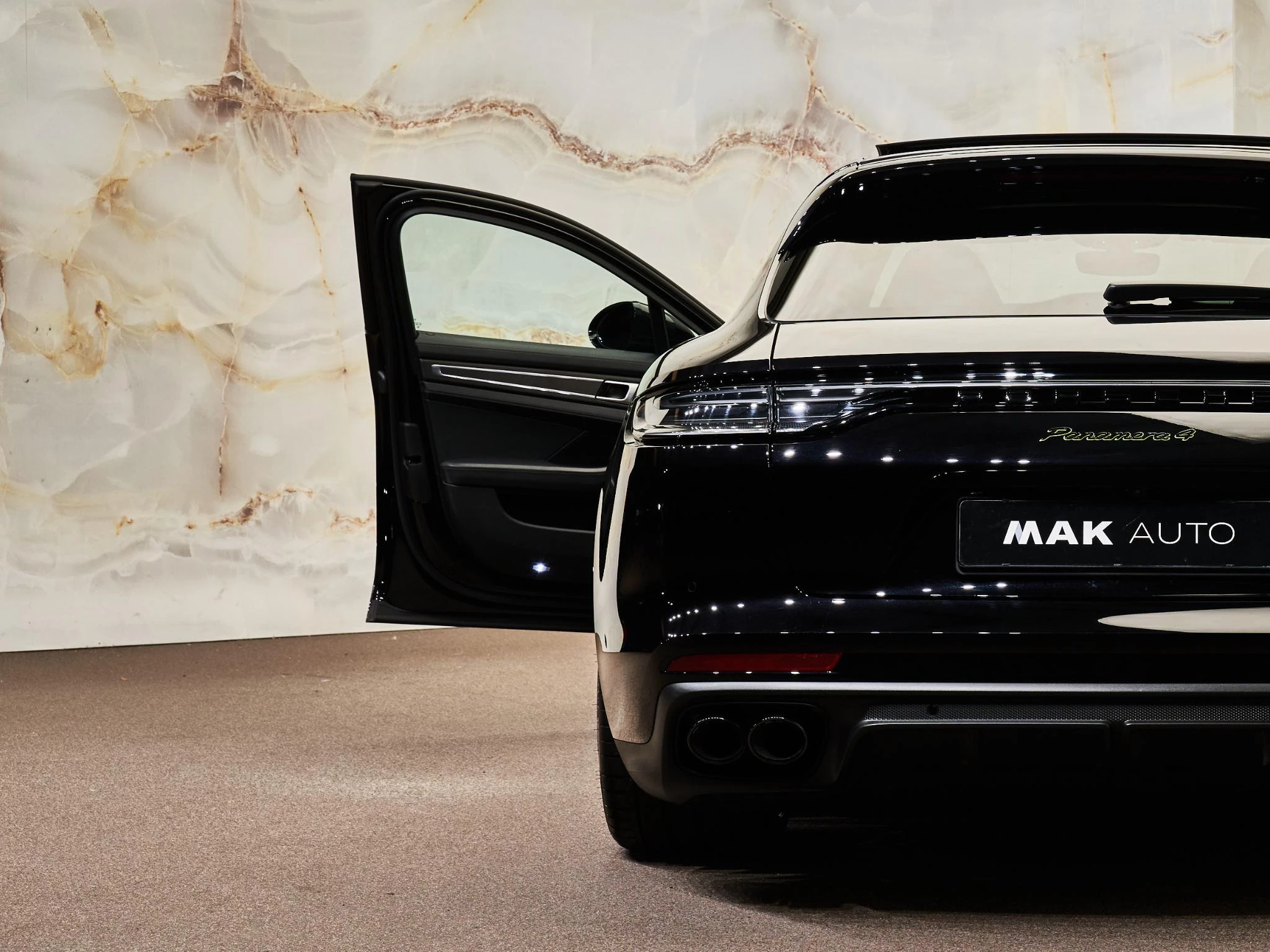 Hoofdafbeelding Porsche Panamera
