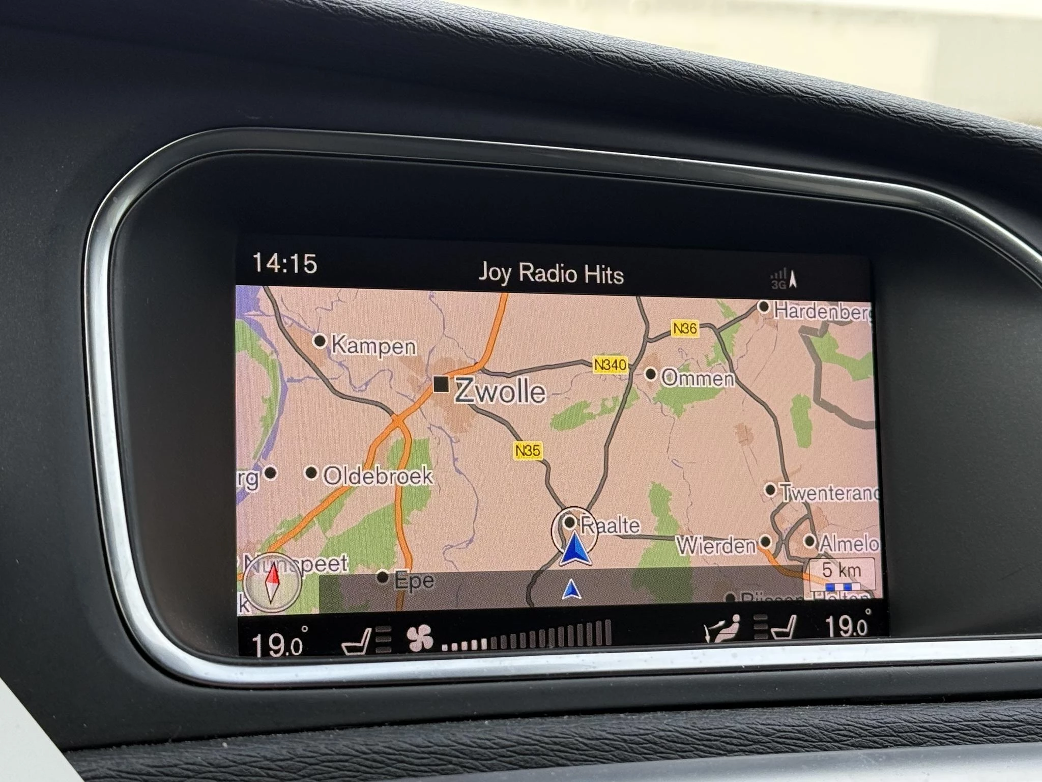 Hoofdafbeelding Volvo V40