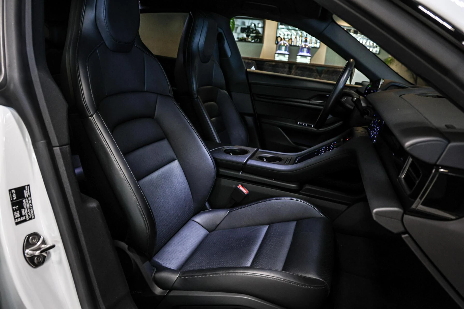 Hoofdafbeelding Porsche Taycan