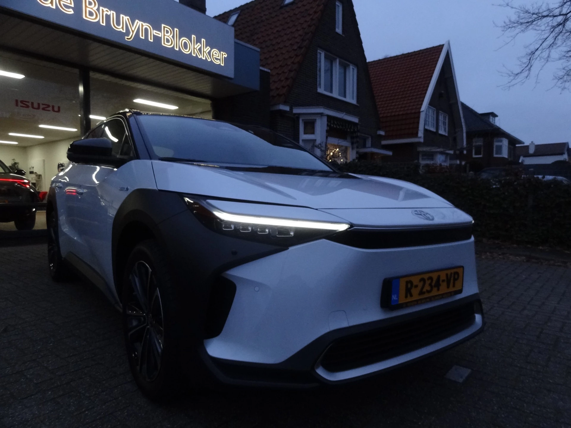 Hoofdafbeelding Toyota bZ4X