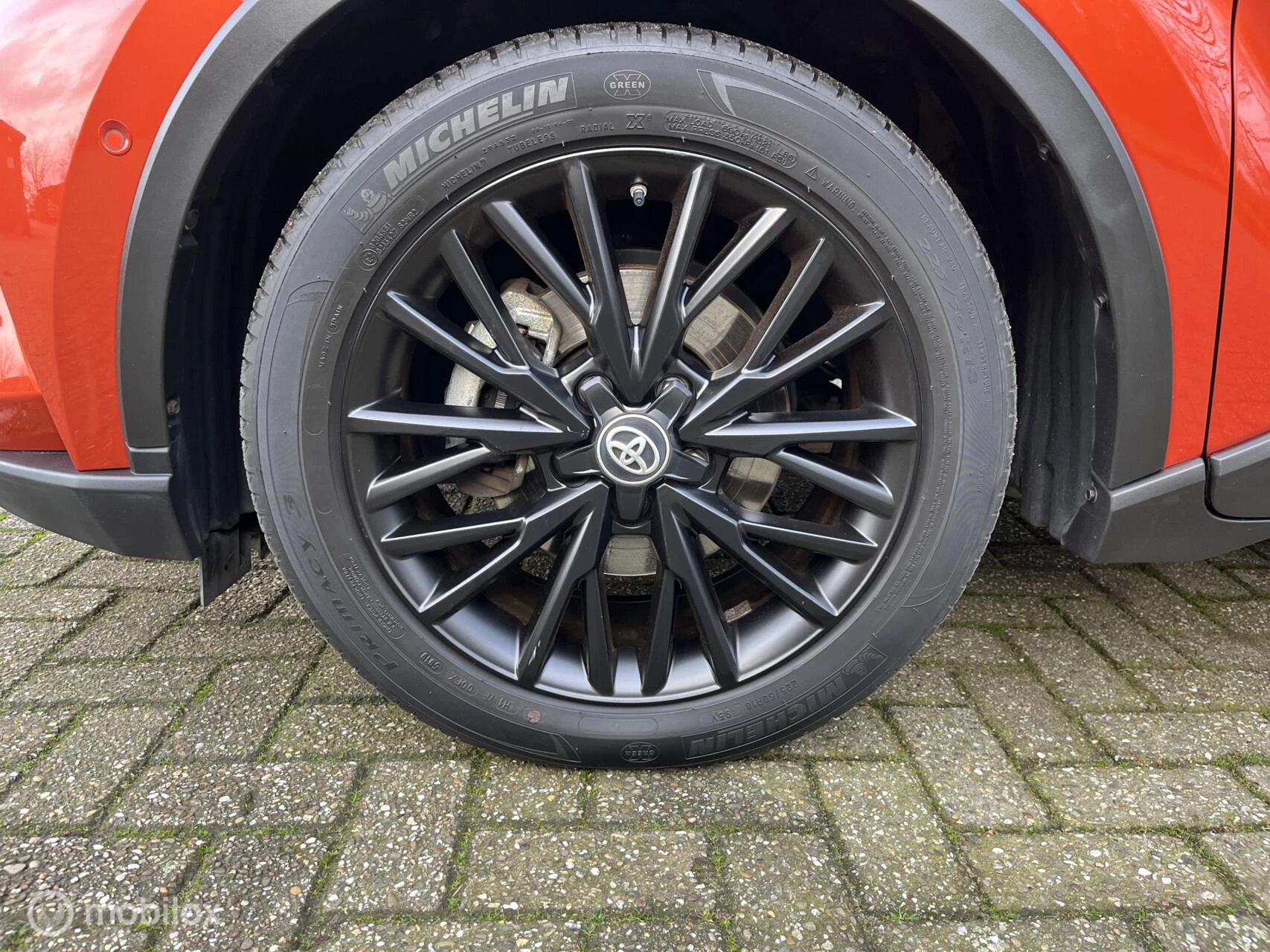 Hoofdafbeelding Toyota C-HR