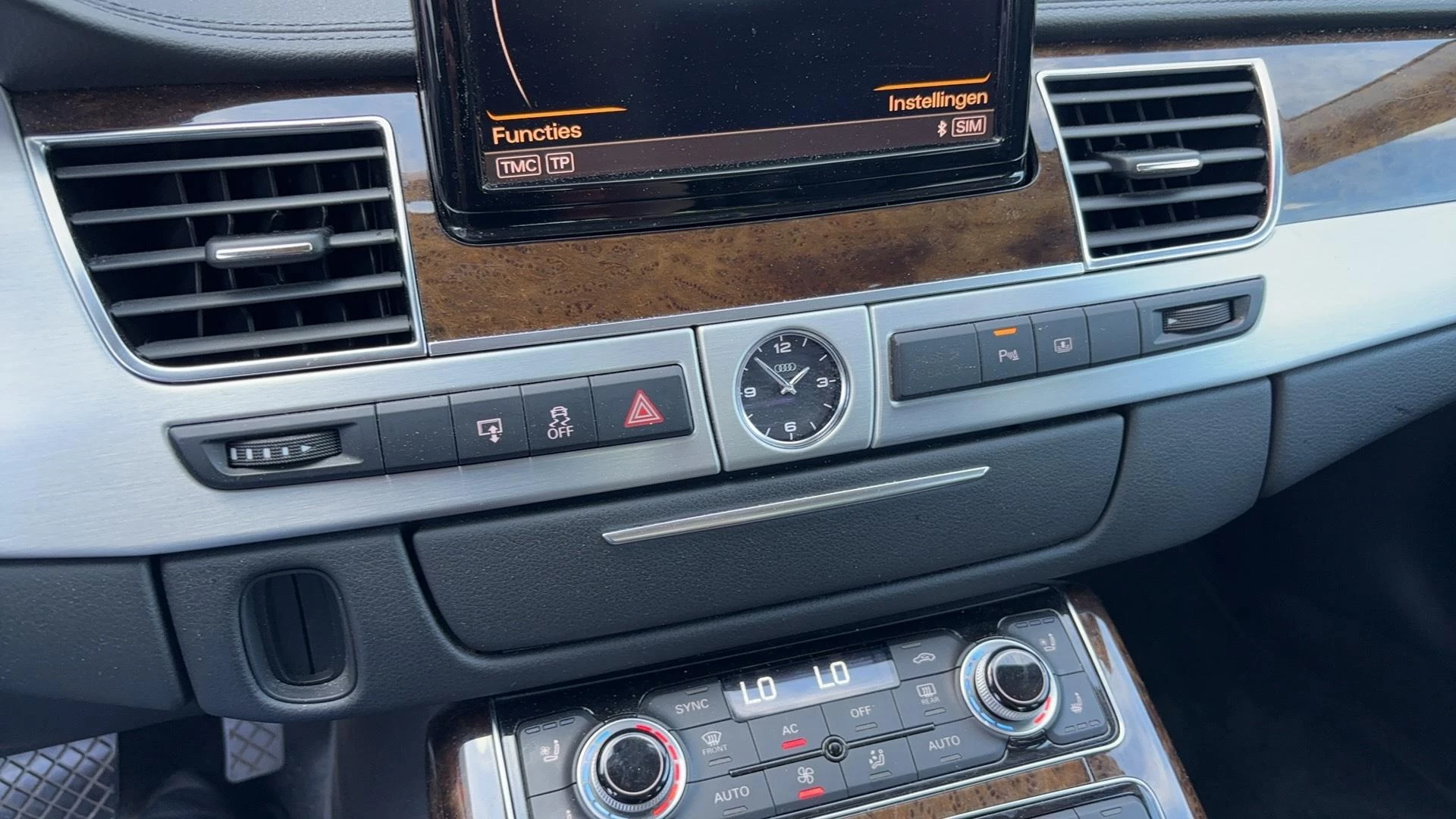 Hoofdafbeelding Audi A8