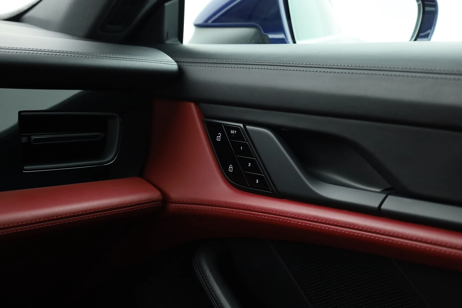 Hoofdafbeelding Porsche Taycan