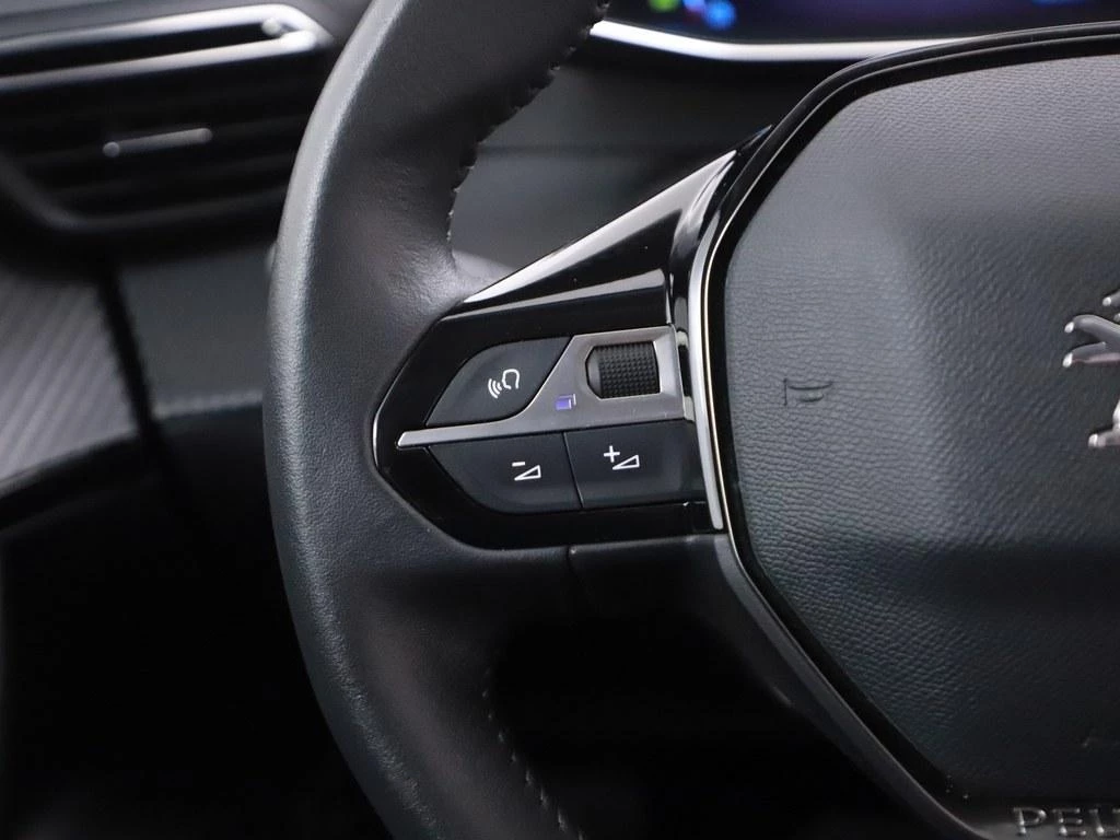 Hoofdafbeelding Peugeot e-2008