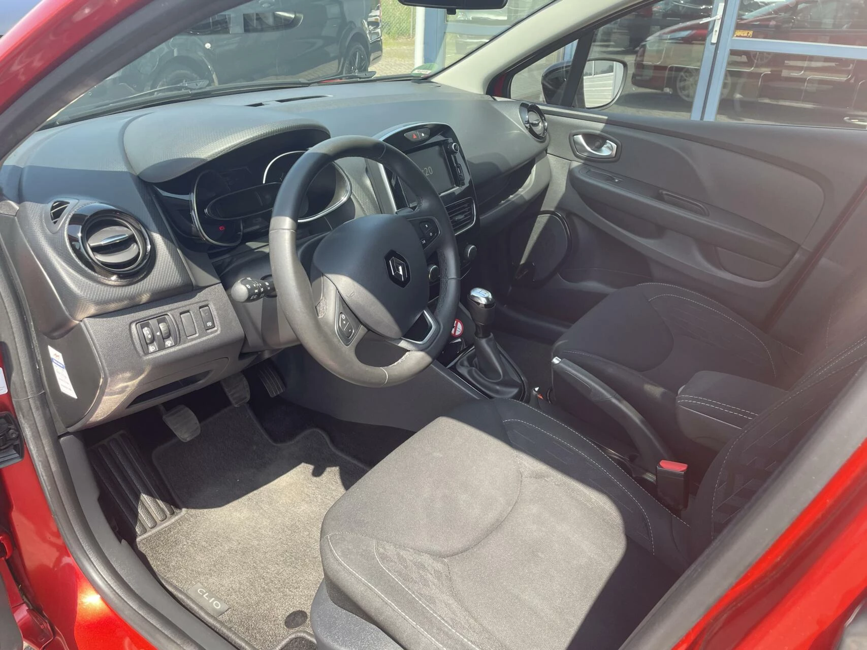 Hoofdafbeelding Renault Clio