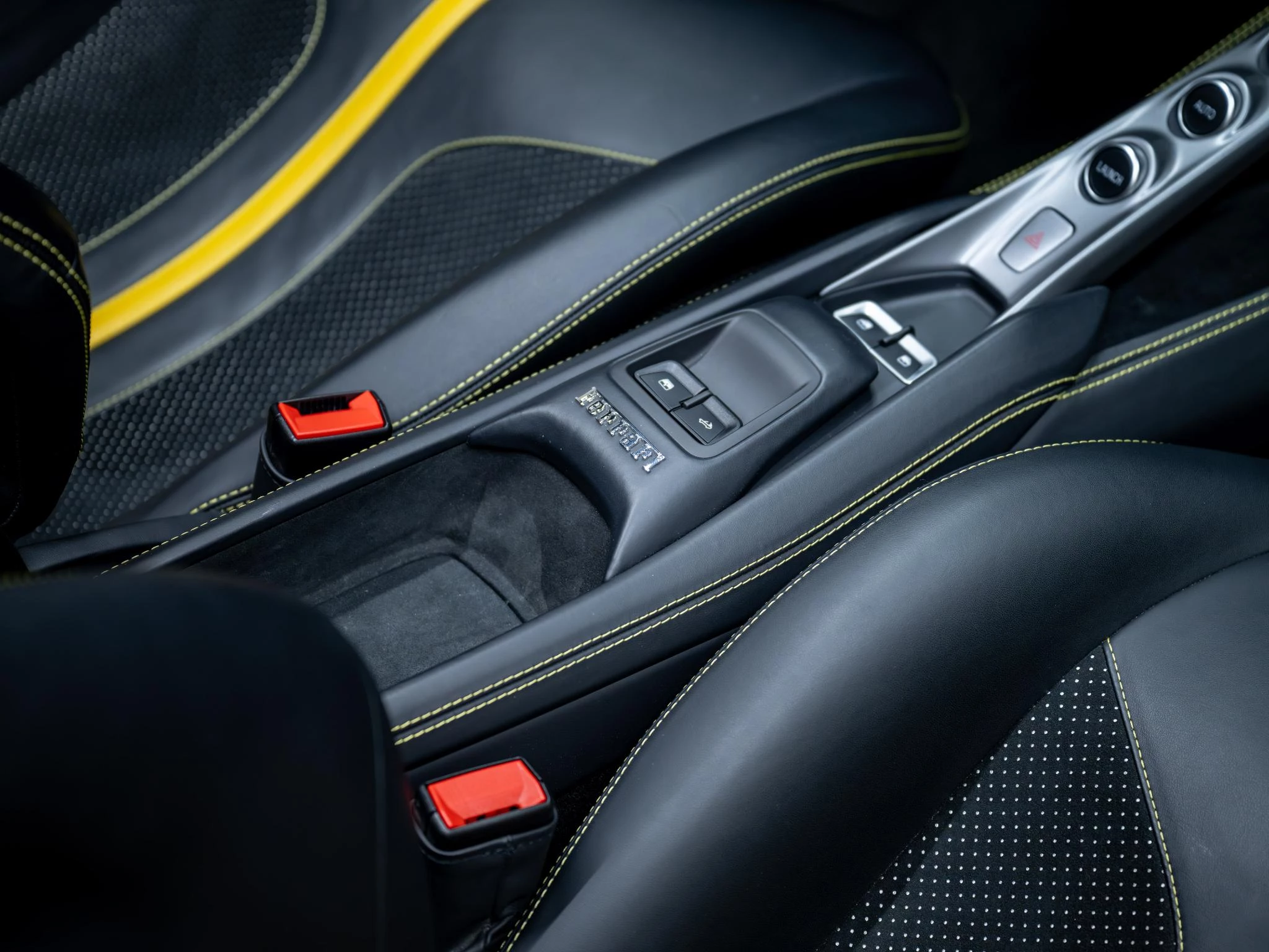 Hoofdafbeelding Ferrari F8 Spider
