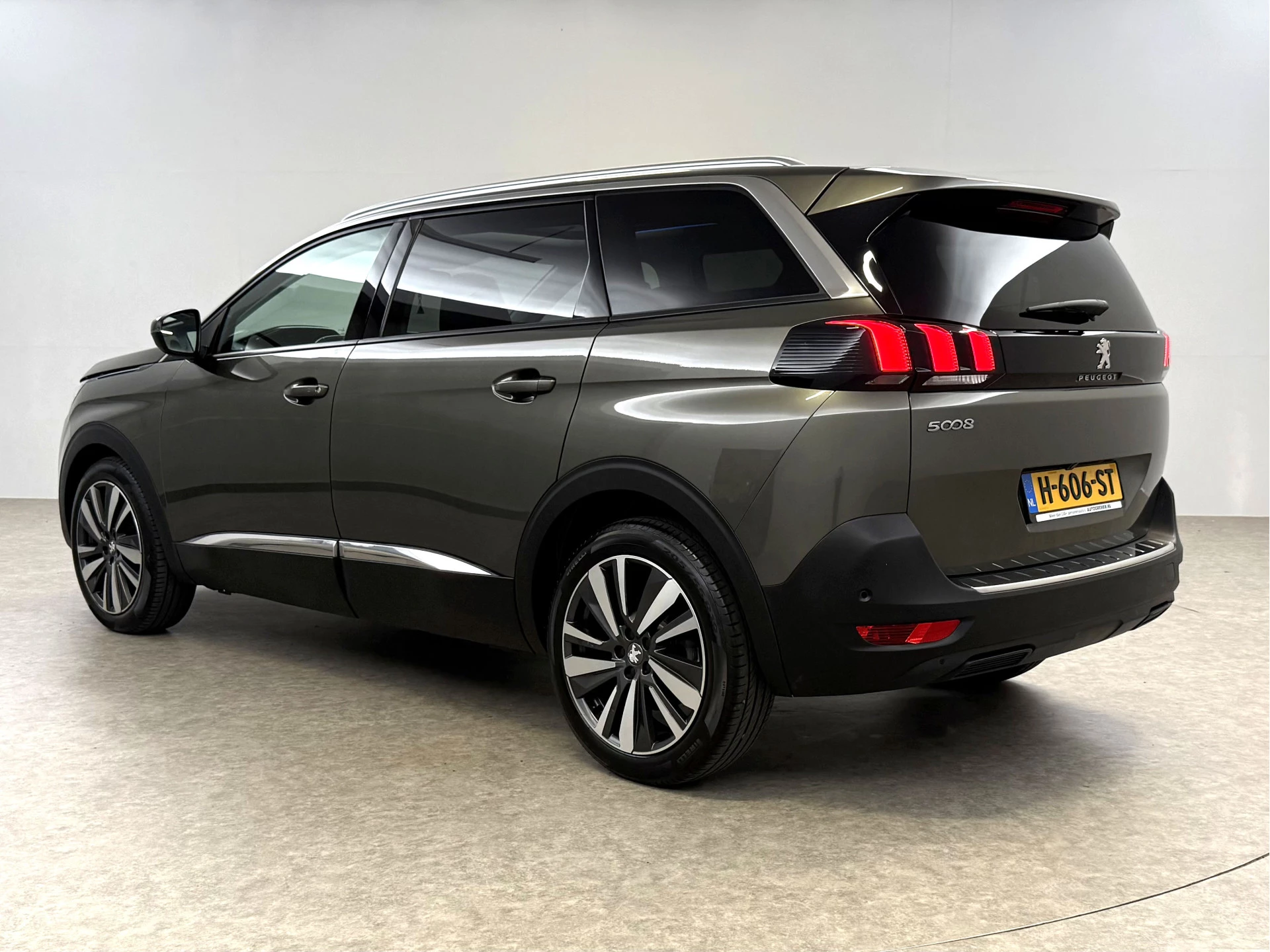 Hoofdafbeelding Peugeot 5008