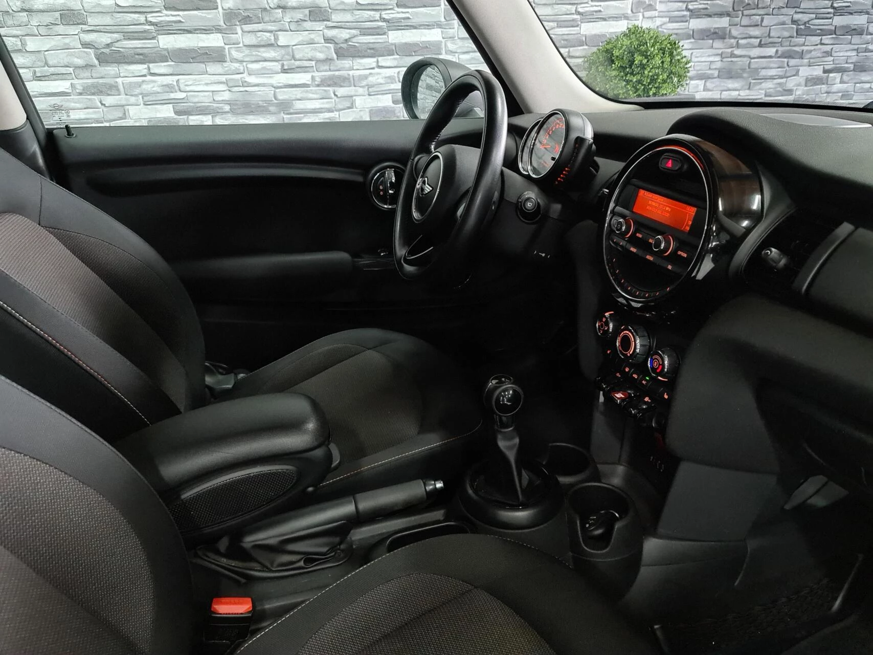 Hoofdafbeelding MINI One