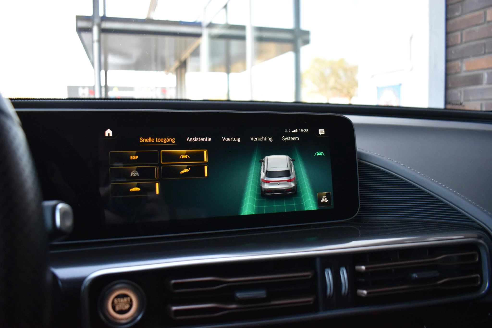 Hoofdafbeelding Mercedes-Benz EQC