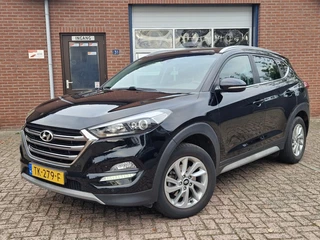 Hoofdafbeelding Hyundai Tucson Hyundai Tucson 1.6 GDI Comfort NL-auto Navi Clima Cruise Camera Trekhaak