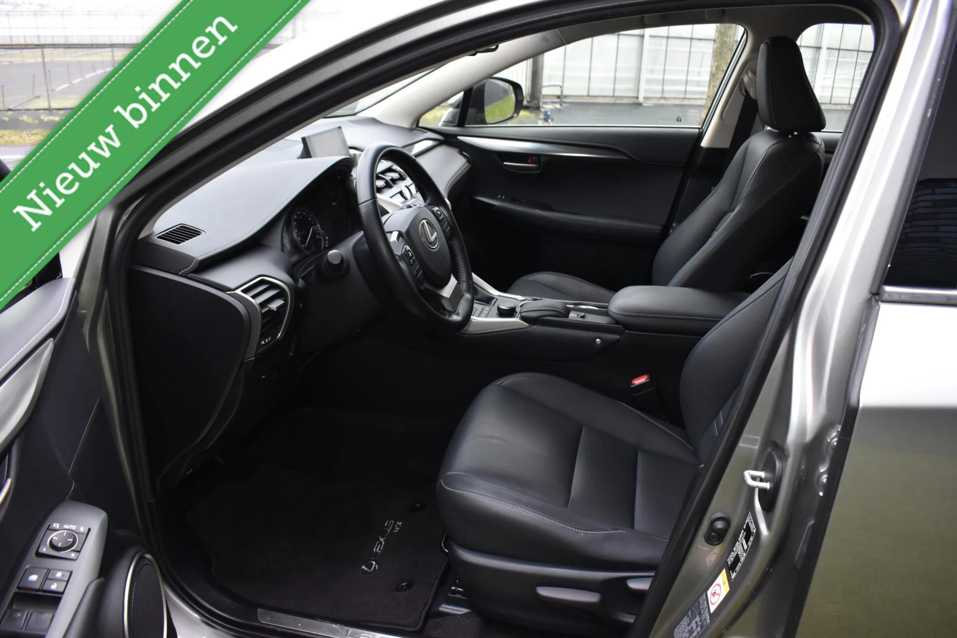 Hoofdafbeelding Lexus NX