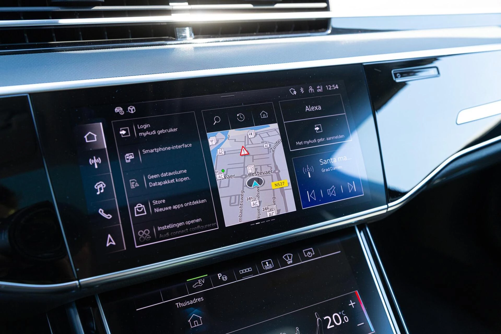 Hoofdafbeelding Audi A8