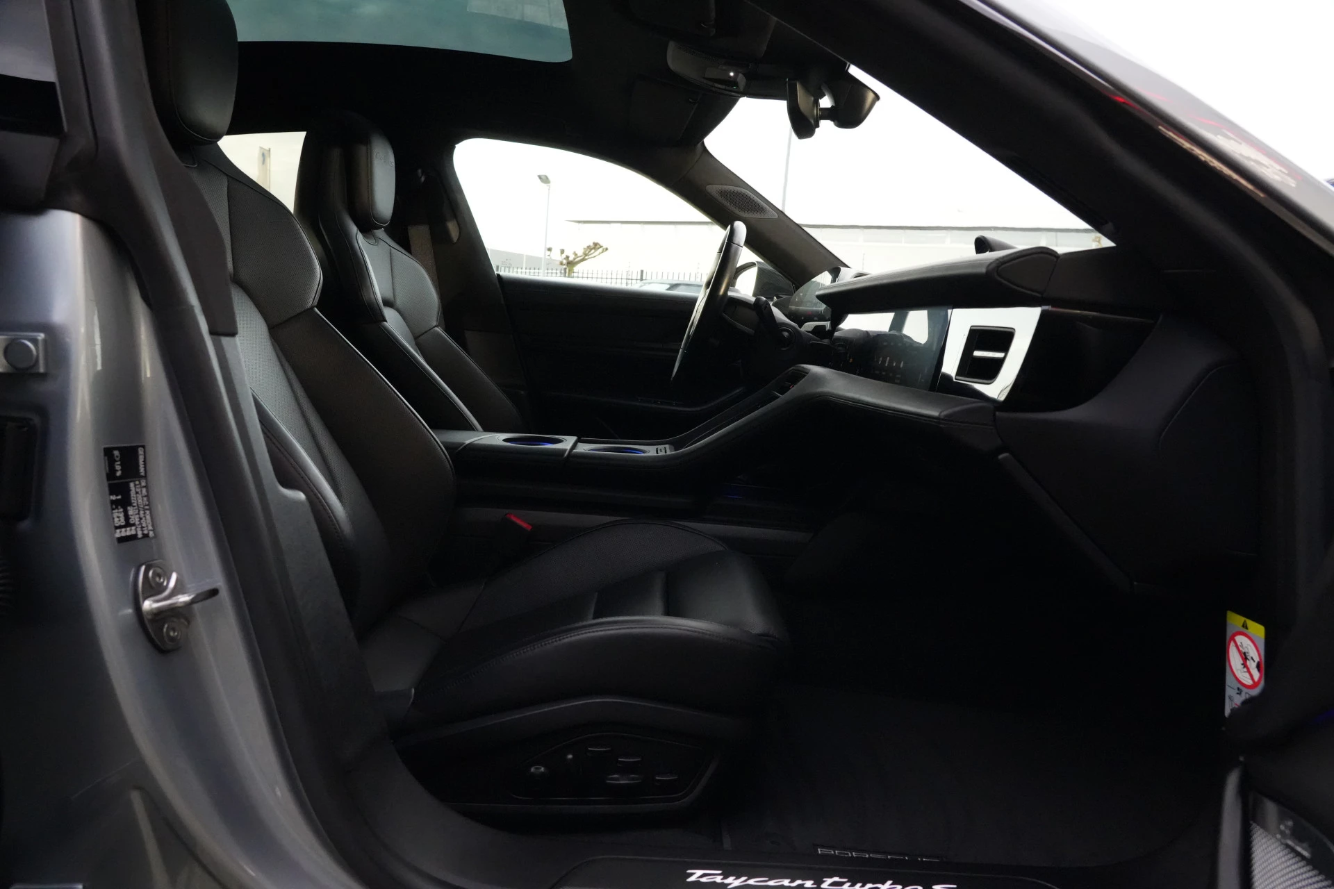 Hoofdafbeelding Porsche Taycan