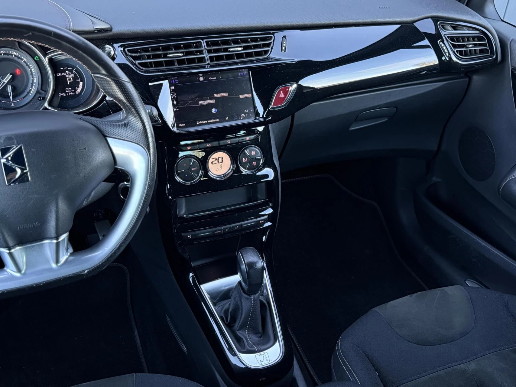 Hoofdafbeelding DS DS 3