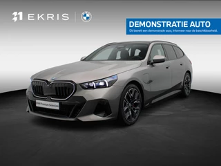 BMW 5 Serie Touring 530e M Sport Edition | Innovation Pack | Stuurwielrand Verwarmd | Trekhaak | Panoramadak | Driving Assistant Plus | Harman Kardon | 20''