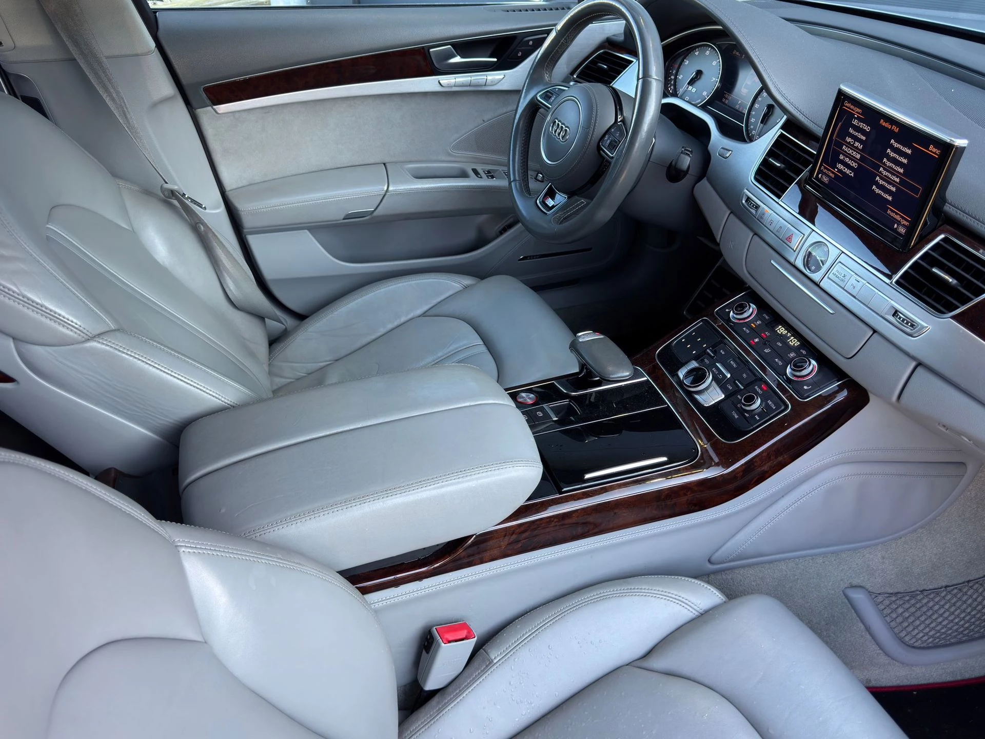 Hoofdafbeelding Audi A8