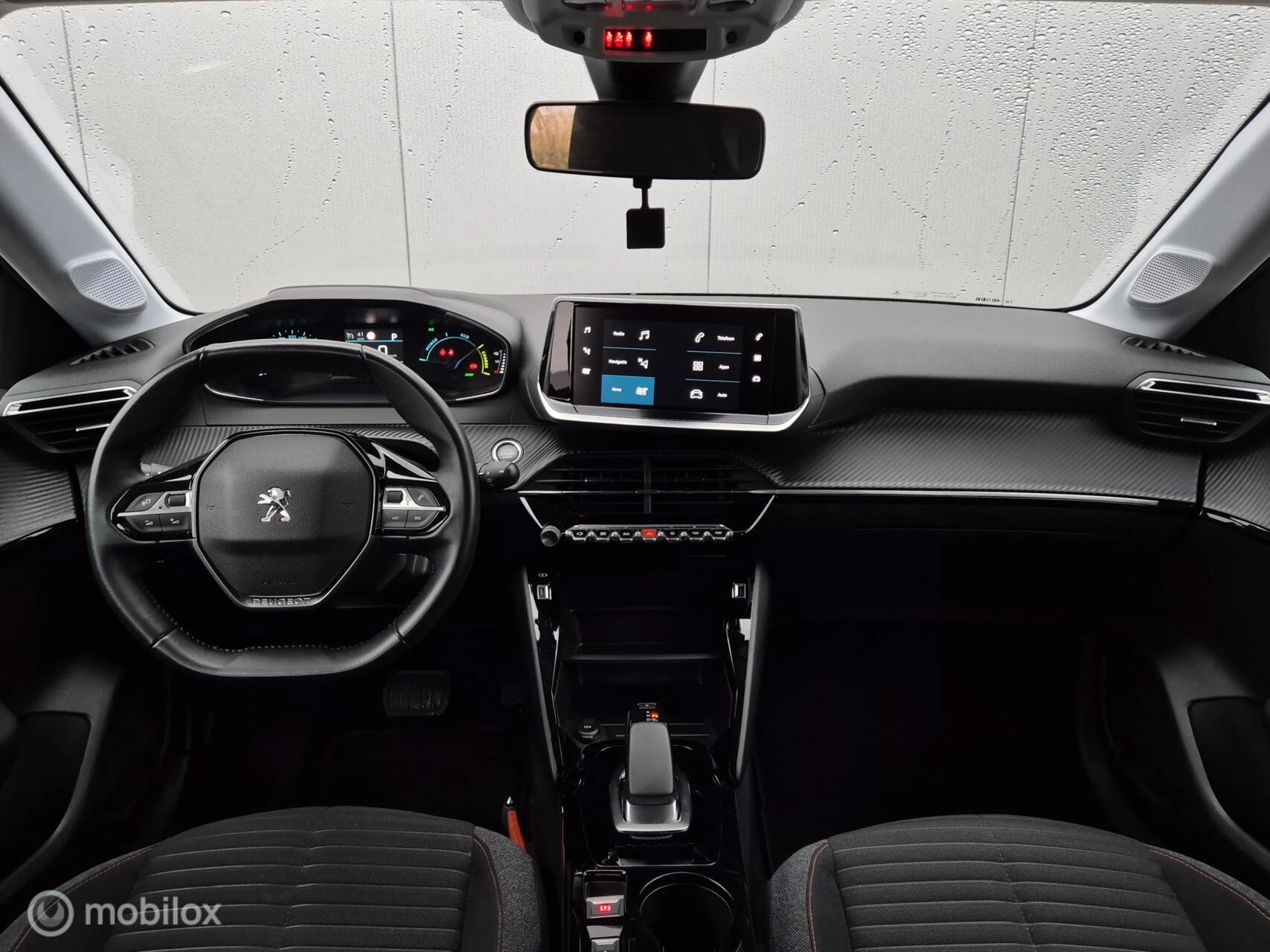 Hoofdafbeelding Peugeot e-208