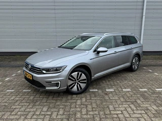 Volkswagen Passat Variant 1.4 TSI GTE,Navigatie,Parkeersensoren,Cruisecontrol,trekhaak,LED,stoelverwarming