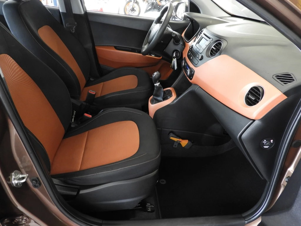 Hoofdafbeelding Hyundai i10