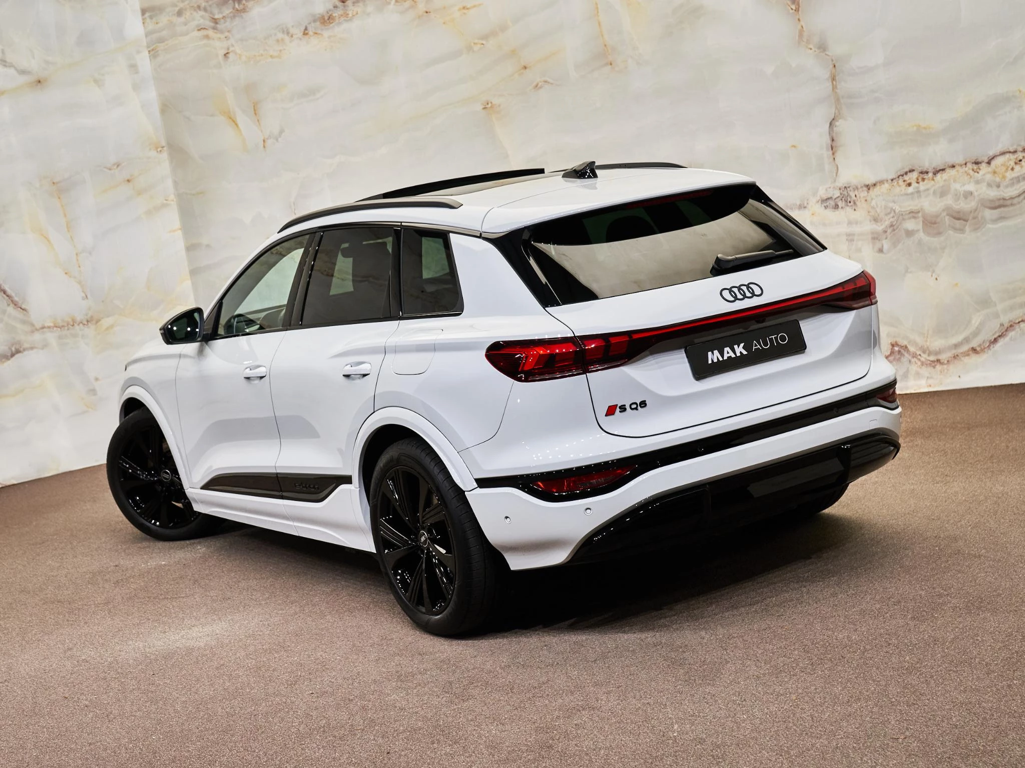 Hoofdafbeelding Audi SQ6