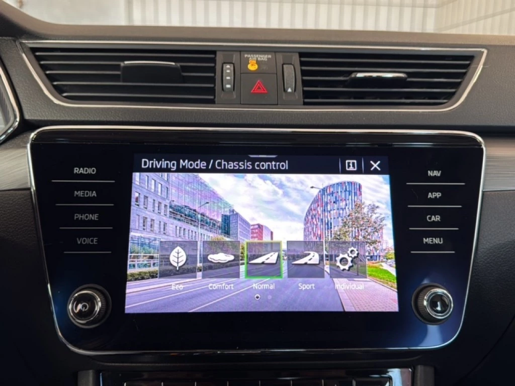 Hoofdafbeelding Škoda Superb