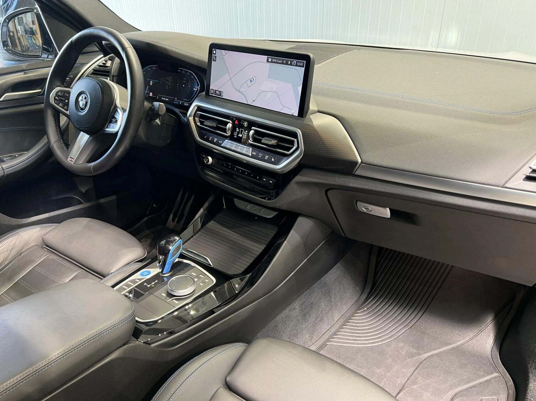 Hoofdafbeelding BMW iX3