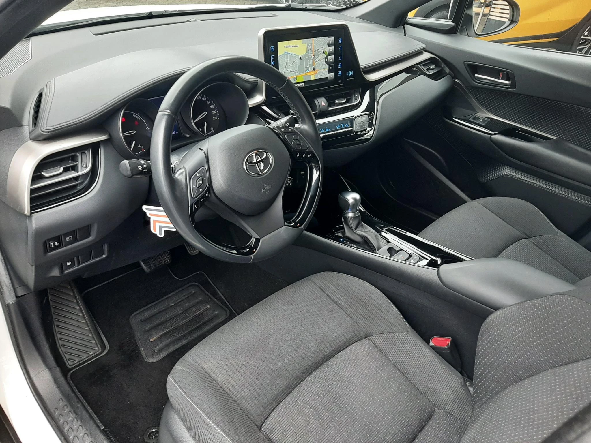 Hoofdafbeelding Toyota C-HR