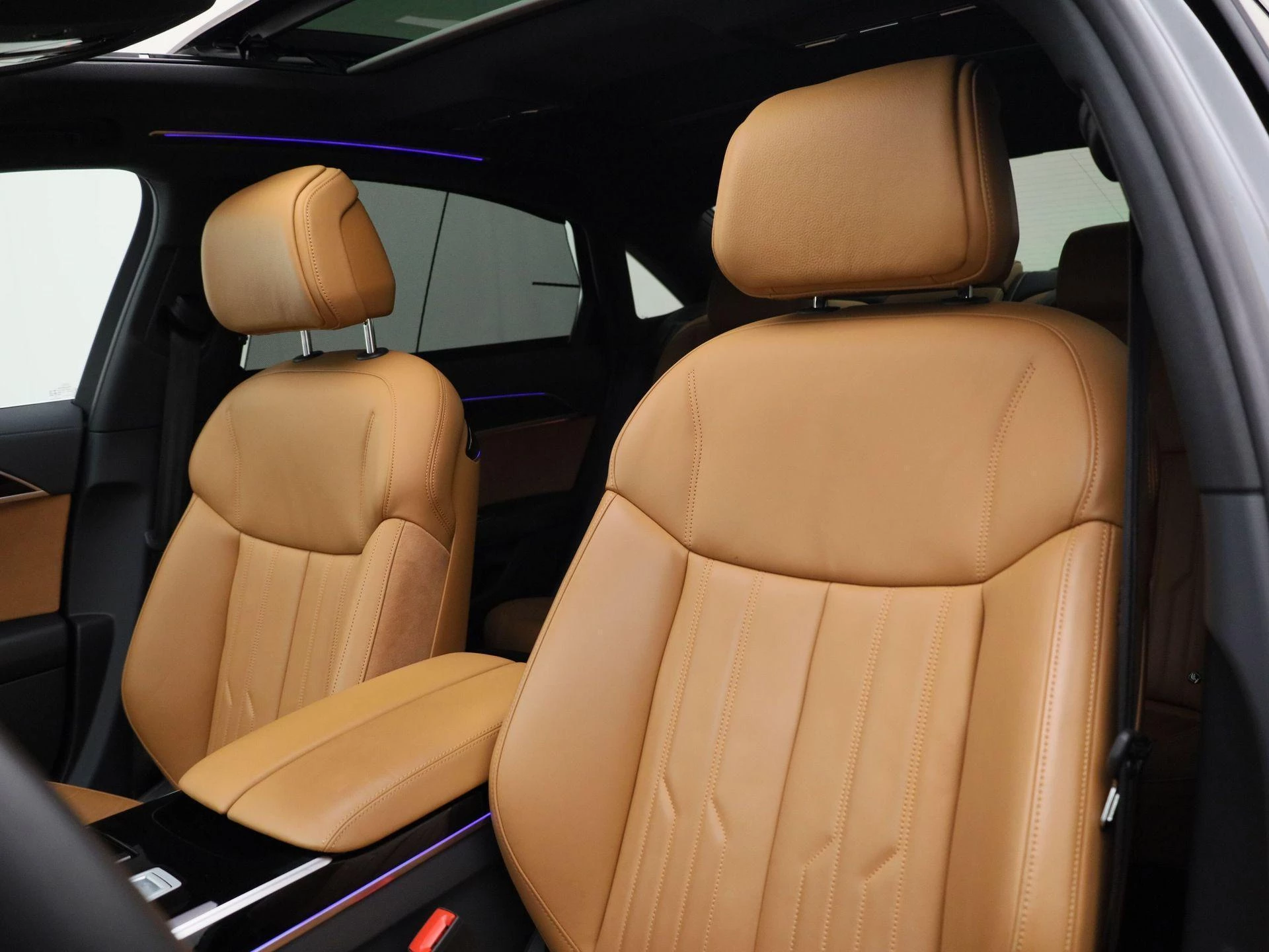 Hoofdafbeelding Audi A8