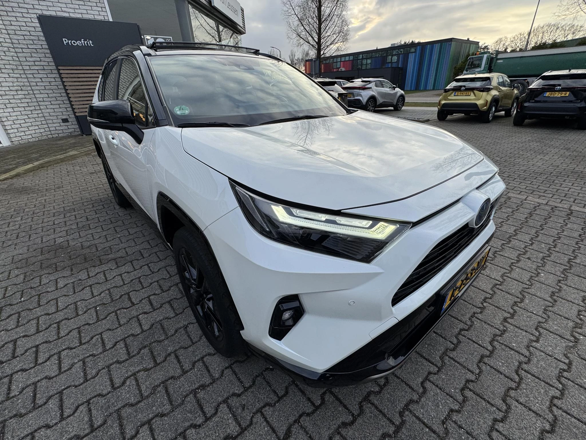 Hoofdafbeelding Toyota RAV4