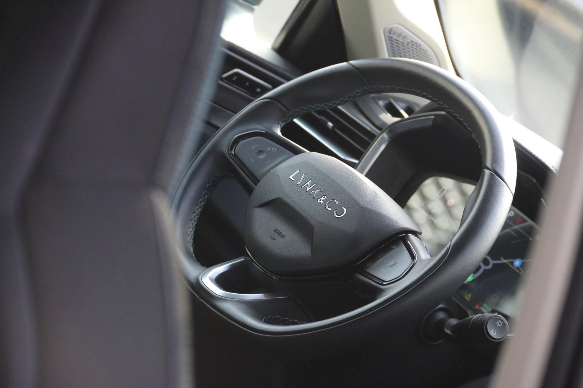 Hoofdafbeelding Lynk & Co 01