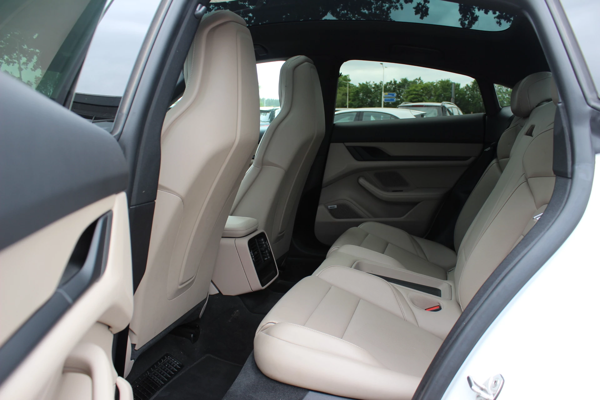 Hoofdafbeelding Porsche Taycan