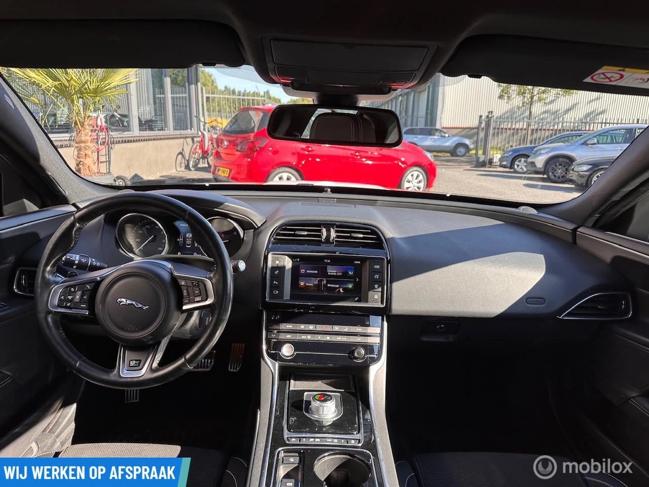 Hoofdafbeelding Jaguar XE